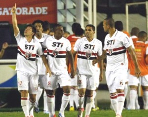 Pelo Brasileirão, São Paulo bateu o Vasco por 2 a 0, em São Januário Pelo Brasileirão, São Paulo bateu o Vasco por 2 a 0, em São Januário