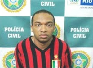 Polícia Civil apresenta acusado de violentar sexualmente menores em creche Polícia Civil apresenta acusado de violentar sexualmente menores em creche