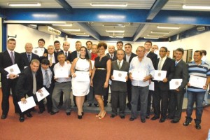 Diplomados em Itaperuna junto com a juíza eleitoral