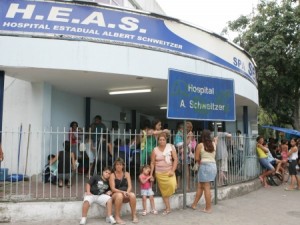 Menina de 3 anos é jogada do 4º andar em Realengo no Rio de janeiro