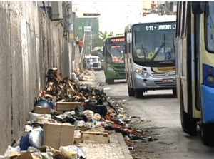 Licença ambiental de emergência é liberada para tirar o lixo de Duque de Caxias Licença ambiental de emergência é liberada para tirar o lixo de Duque de Caxias