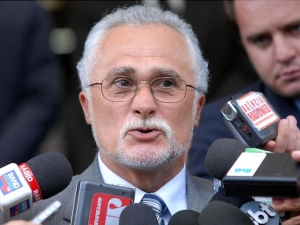 Genoino e mais dez suplentes assumem definitivamente como deputados federais