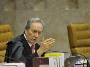 Lewandowski nega mandado de segurança para impedir votação de vetos dos royalties Lewandowski nega mandado de segurança para impedir votação de vetos dos royalties