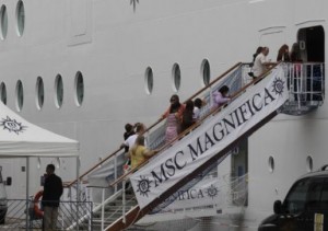 Senhora de 82 anos morre a bordo de cruzeiro no litoral brasileiro