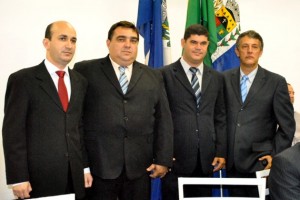 Mesa diretora eleita para o biênio 2013/2014