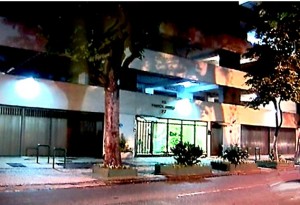 Morre no Hospital Miguel Couto homem que pulou de prédio fugindo da polícia