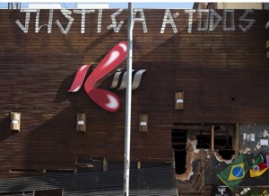 Justiça prorroga prisão temporária de músicos e proprietários da Boate Kiss