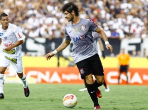 Corinthians tenta, mas não consegue superar Bragantino fora de casa