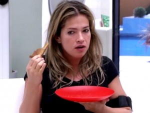 Fani e Natália se desentendem no BBB13