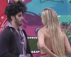 Marcello morre de raiva por causa do beijo de Elieser em Kamilla Marcello morre de raiva por causa do beijo de Elieser em Kamilla