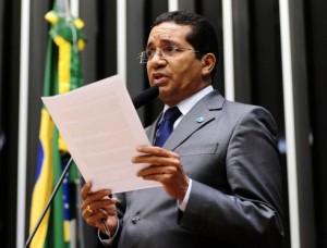 Tentativa de desqualificar blogueira afronta liberdade de expressão