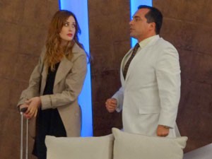 Nenê e Veruska se encontram no Rio de Janeiro (Foto: Guerra dos Sexos / TV Globo) Nenê e Veruska se encontram no Rio de Janeiro (Foto: Guerra dos Sexos / TV Globo)