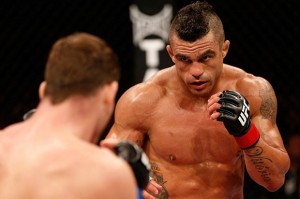 Vitor Belfort enfrentará Luke Rockhold no próximo UFC no Brasil em abril