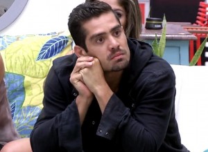 Yuri é eliminado no primeiro Paredão triplo do Big Brother Brasil 13 Yuri é eliminado no primeiro Paredão triplo do Big Brother Brasil 13