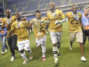 Botafogo vence o Vasco por 1 a 0 e fatura a Taça Guanabara Botafogo vence o Vasco por 1 a 0 e fatura a Taça Guanabara