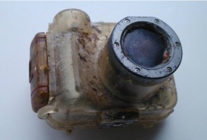 Perdida no mar do Havaí em 2007, câmera é encontrada 10 mil quilômetros este ano com cartão intacto