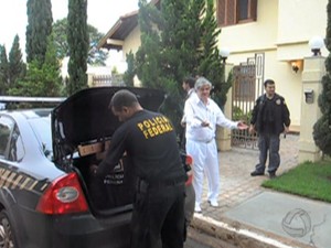 PF cumpre mandados de busca na casa do médico Adalberto Siufi (Foto: Reprodução/TV Morena)