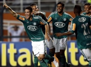 Com gol no final, Palmeiras derrota o Linense no Pacaembu