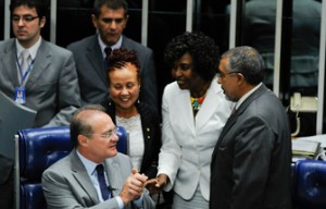 PEC das Domésticas é aprovada em primeiro turno no Senado PEC das Domésticas é aprovada em primeiro turno no Senado