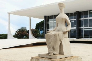 RJ e ES protocolam Adin no STF contra nova distribuição de royalties do petróleo