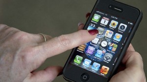 Com desoneração, smartphones produzidos no país podem ficar até 30% mais baratos que importados Com desoneração, smartphones produzidos no país podem ficar até 30% mais baratos que importados