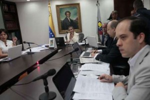 Conselho Eleitoral anuncia auditoria de urnas das eleições na Venezuela