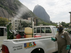 Rio de Janeiro já teve nove mortes e tem quase 100 mil casos suspeitos de dengue