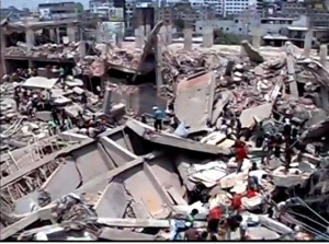 Desabamento provoca 110 mortes e mais de 600 feridos em Bangladesh Desabamento provoca 110 mortes e mais de 600 feridos em Bangladesh