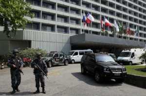 Condenados por invasão ao Hotel Intercontinental são soltos pela Justiça do Rio de Janeiro Condenados por invasão ao Hotel Intercontinental são soltos pela Justiça do Rio de Janeiro