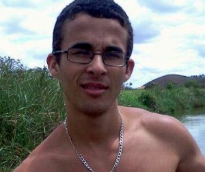 Morre jovem vítima de acidente próximo à rodoviária de Itaperuna Morre jovem vítima de acidente próximo à rodoviária de Itaperuna