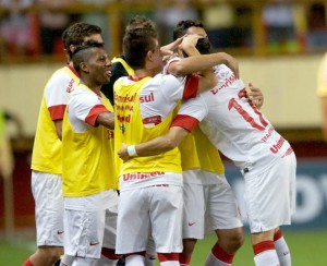 Internacional vence e elimina o Rio Branco na Copa do Brasil