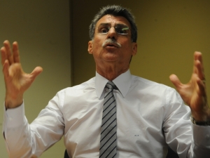 Multa do FGTS para patrão que demitir empregado doméstico sem justa causa pode ser fixada em 10%