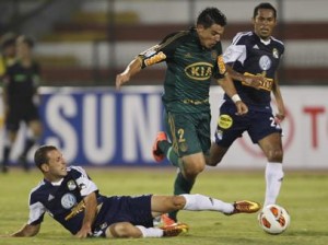 Verdão é superado fora de casa, mas garante 1º lugar no grupo