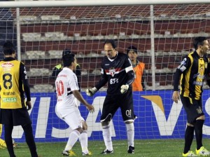 São Paulo desperdiça chances e perde para o The Strongest na Bolívia