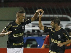 Botafogo vence em Volta Redonda, mantém 100% e complica situação do Vasco