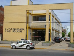 Bandidos assaltam funcionários de cinema em Itaperuna