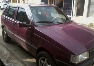 Veículo furtado próximo a Secretaria de Saúde de Itaperuna