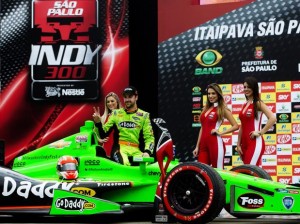 Hinchcliffe passa por Sato na última volta e vence na Indy em São Paulo