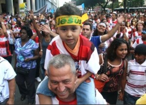 Marcha para Jesus leva mais de 500 mil pessoas no Rio de Janeiro