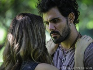 Paloma termina tudo com Ninho e o deixa totalmente arrasado (Foto: Amor à Vida / TV Globo) Paloma termina tudo com Ninho e o deixa totalmente arrasado (Foto: Amor à Vida / TV Globo)