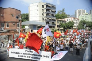 Movimentos sociais protestam contra o que consideram "privatização" do Rio de Janeiro Movimentos sociais protestam contra o que consideram "privatização" do Rio de Janeiro