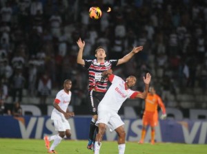 Internacional empata sem gols com o Santa Cruz fora de casa