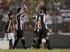 Atlético-MG vence o São Paulo em pleno Morumbi por 2 a 1 Atlético-MG vence o São Paulo em pleno Morumbi por 2 a 1