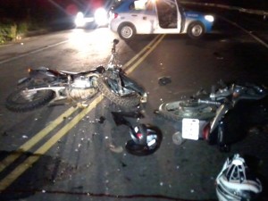 Acidente entre motocicletas faz uma vítima fatal e duas feridas em Miracema-RJ Acidente entre motocicletas faz uma vítima fatal e duas feridas em Miracema-RJ