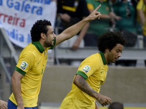 Brasil joga mal, mas vence o Uruguai e chega à final da Copa das Confederações