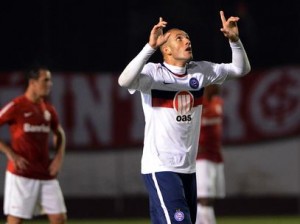 Internacional perde invencibilidade no Centenário para o Bahia