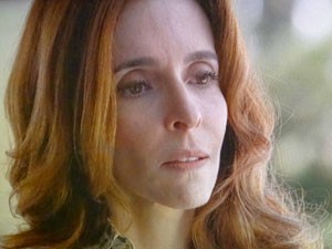 Irene descobre que Malu é filha de Plínio Campana (Foto: Sangue Bom / TV Globo) Irene descobre que Malu é filha de Plínio Campana (Foto: Sangue Bom / TV Globo)