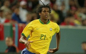 Jo do Atlético-MG é convocado de emergência por Felipão