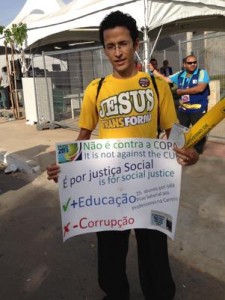 FIFA age com censura e peita a Constituição Federal no Mineirão FIFA age com censura e peita a Constituição Federal no Mineirão