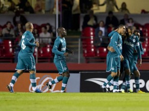 Em casa São Paulo acaba derrotado pelo Goiás